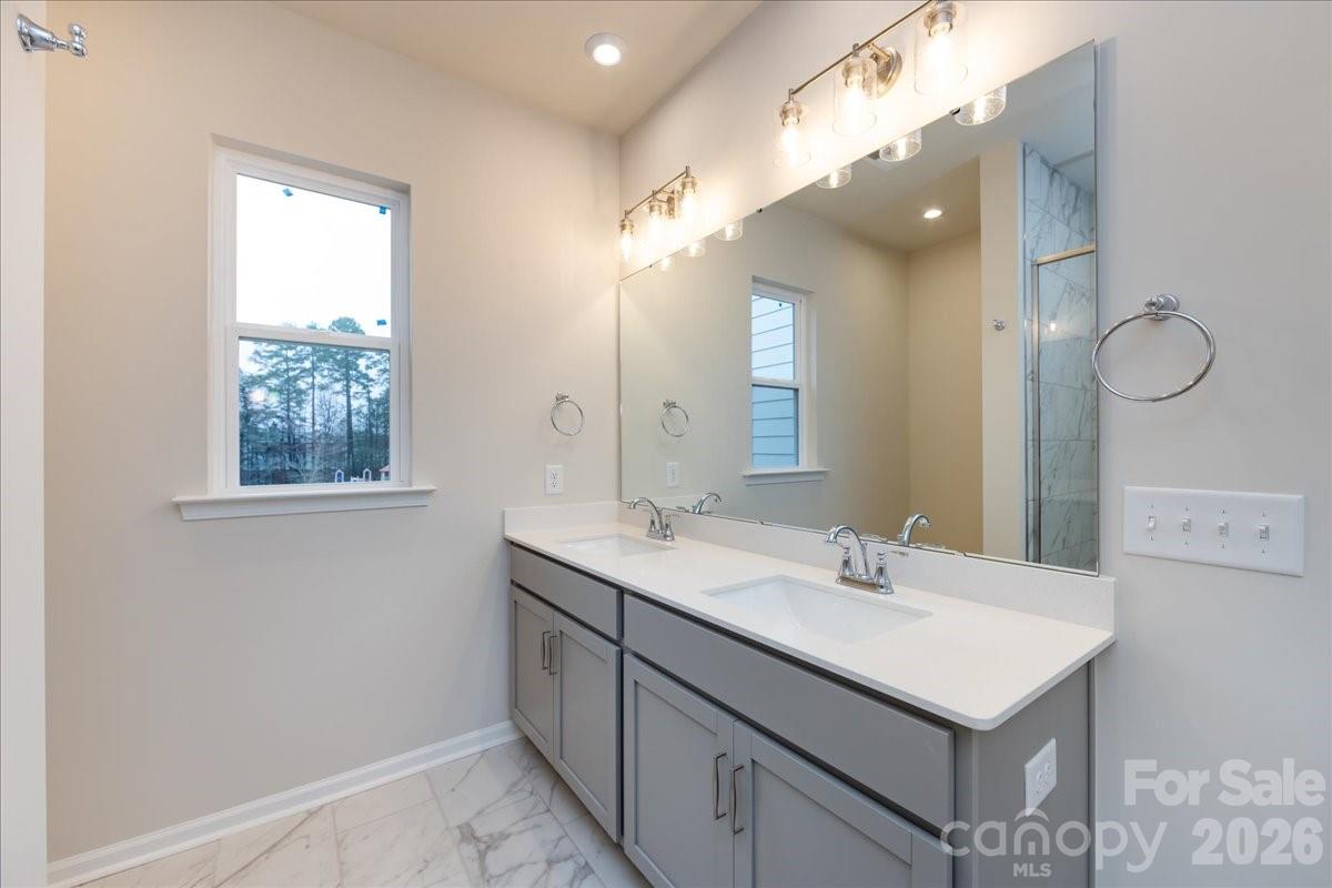 8430 Discovery Lane Charlotte NC 28216