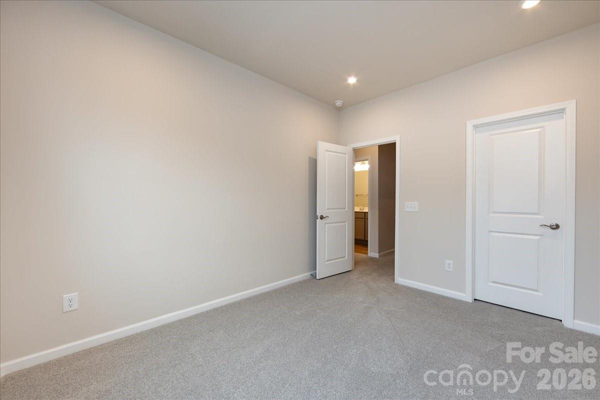 8430 Discovery Lane Charlotte NC 28216