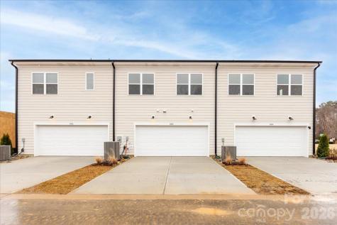 8430 Discovery Lane Charlotte NC 28216