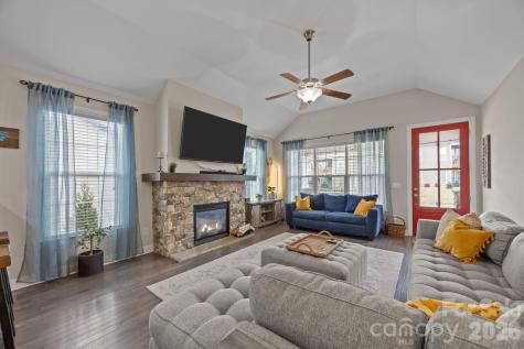 3 Dreambird Drive Leicester NC 28748