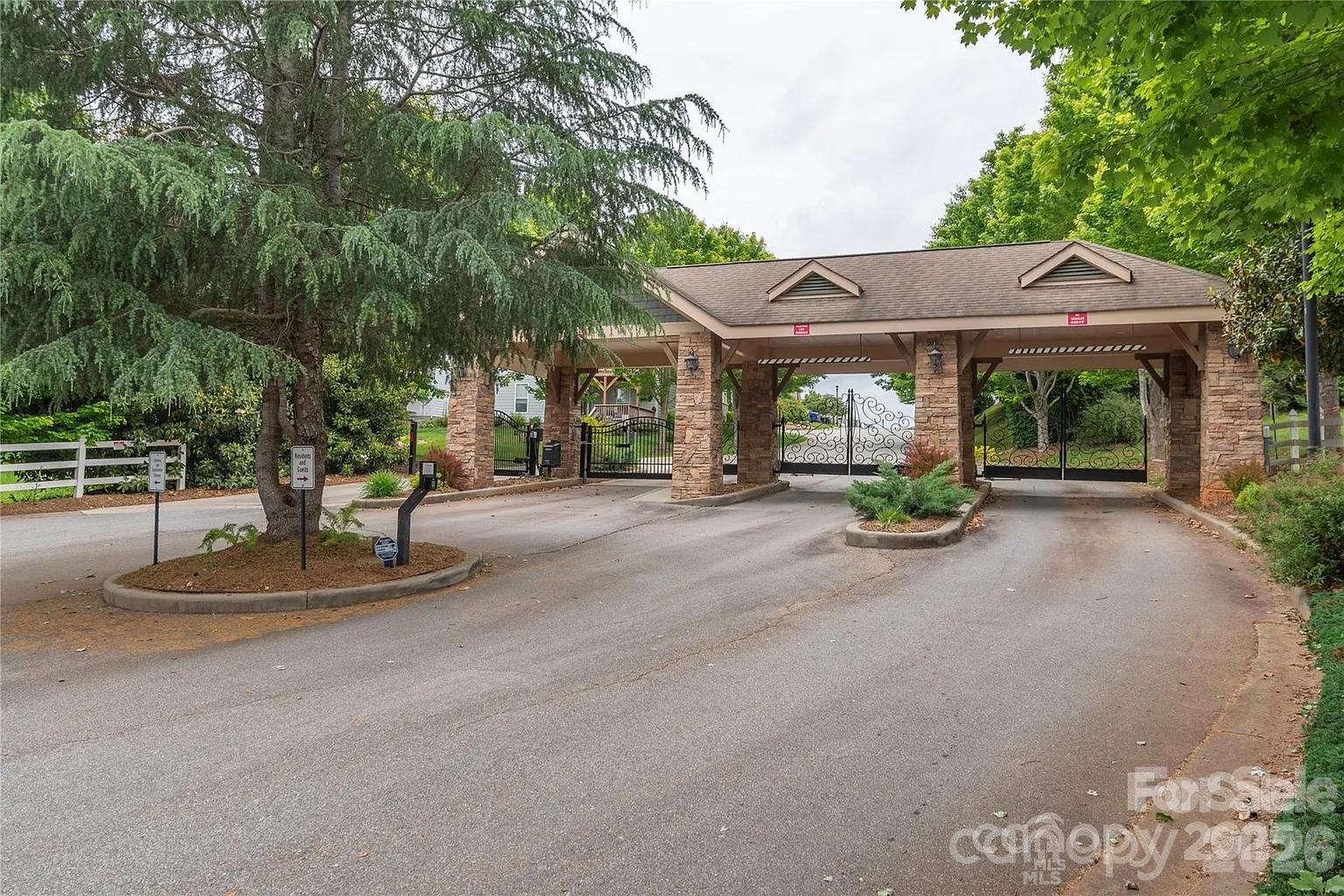 3 Dreambird Drive Leicester NC 28748