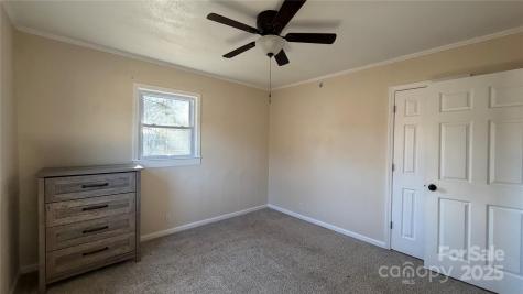 513 Holly Street Dallas NC 28034
