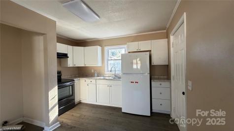 513 Holly Street Dallas NC 28034