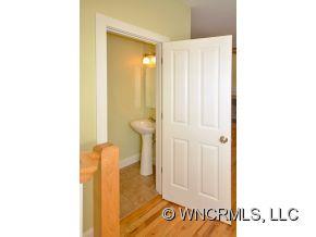 22 Cross Place Asheville NC 28801