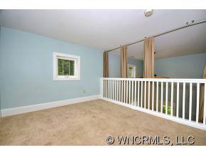 22 Cross Place Asheville NC 28801