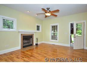 22 Cross Place Asheville NC 28801