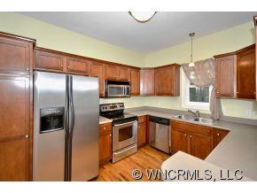 22 Cross Place Asheville NC 28801