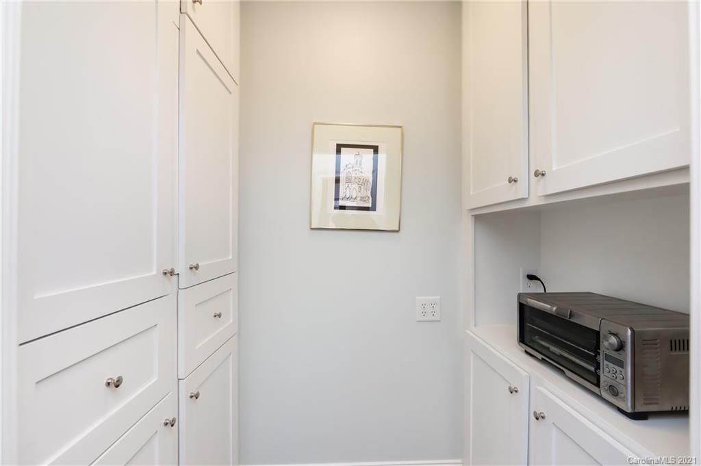 2307 Crescent Avenue Charlotte NC 28207