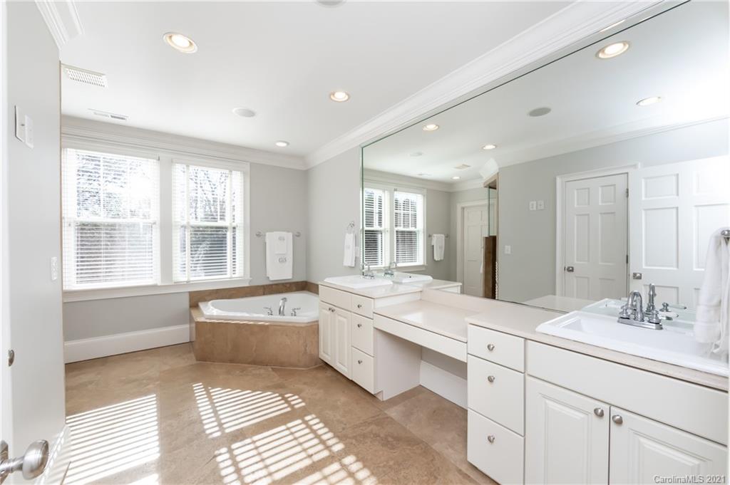 2307 Crescent Avenue Charlotte NC 28207