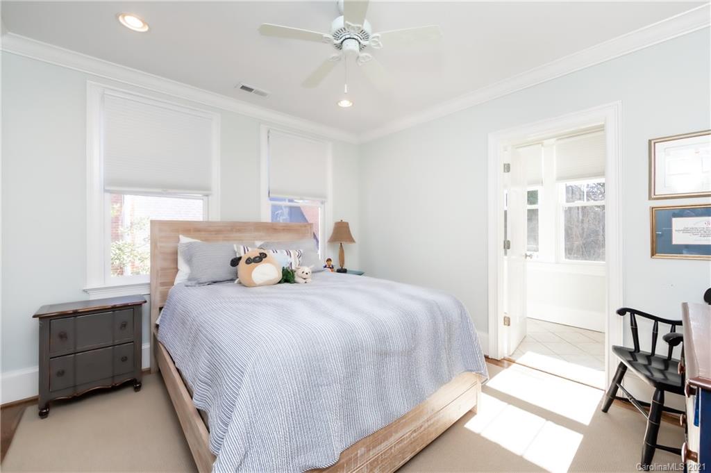 2307 Crescent Avenue Charlotte NC 28207