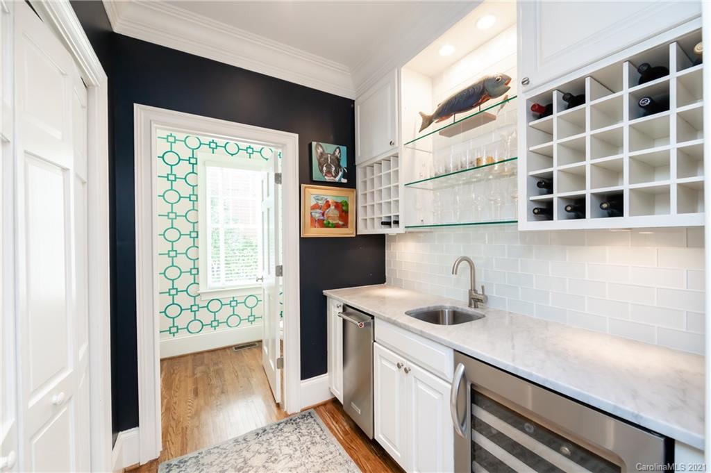2307 Crescent Avenue Charlotte NC 28207