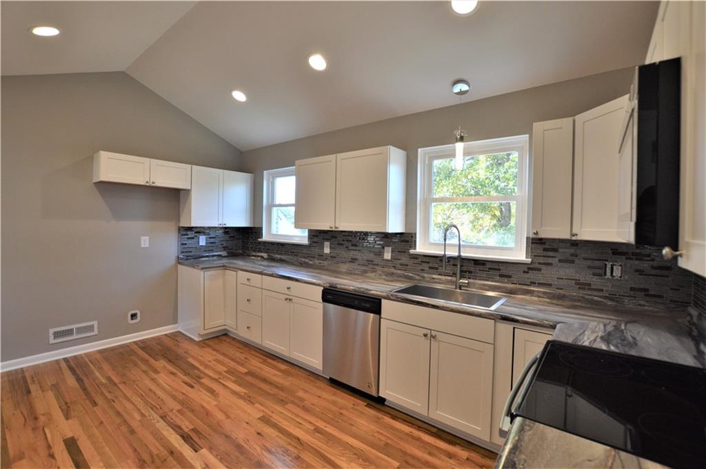 505 Pennwood Street Ne Lenoir NC 28645