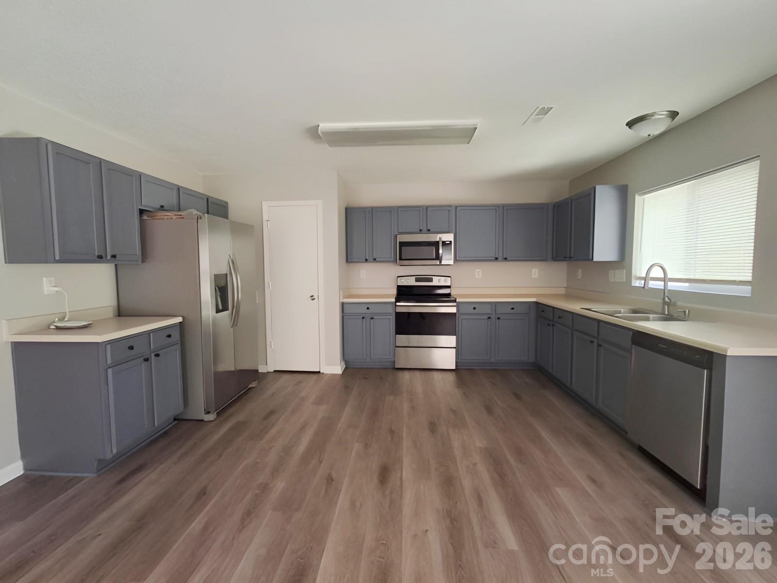 10242 Hugue Way Charlotte NC 28214