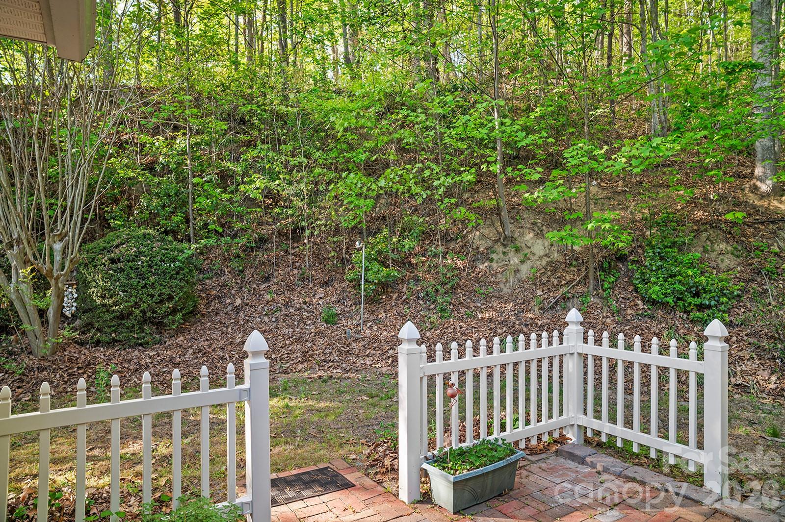 12 Steeplechase Court Hendersonville NC 28791