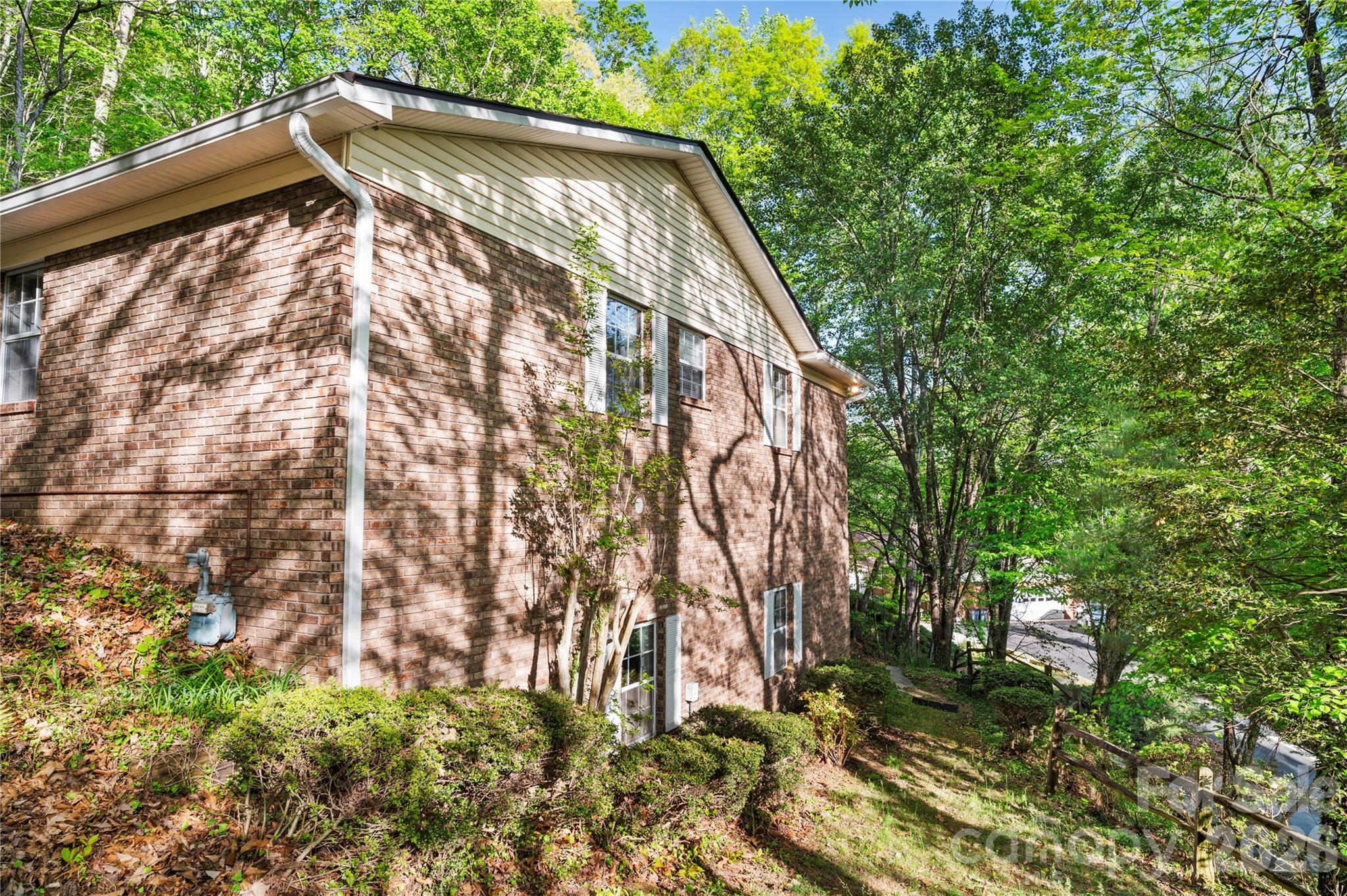 12 Steeplechase Court Hendersonville NC 28791