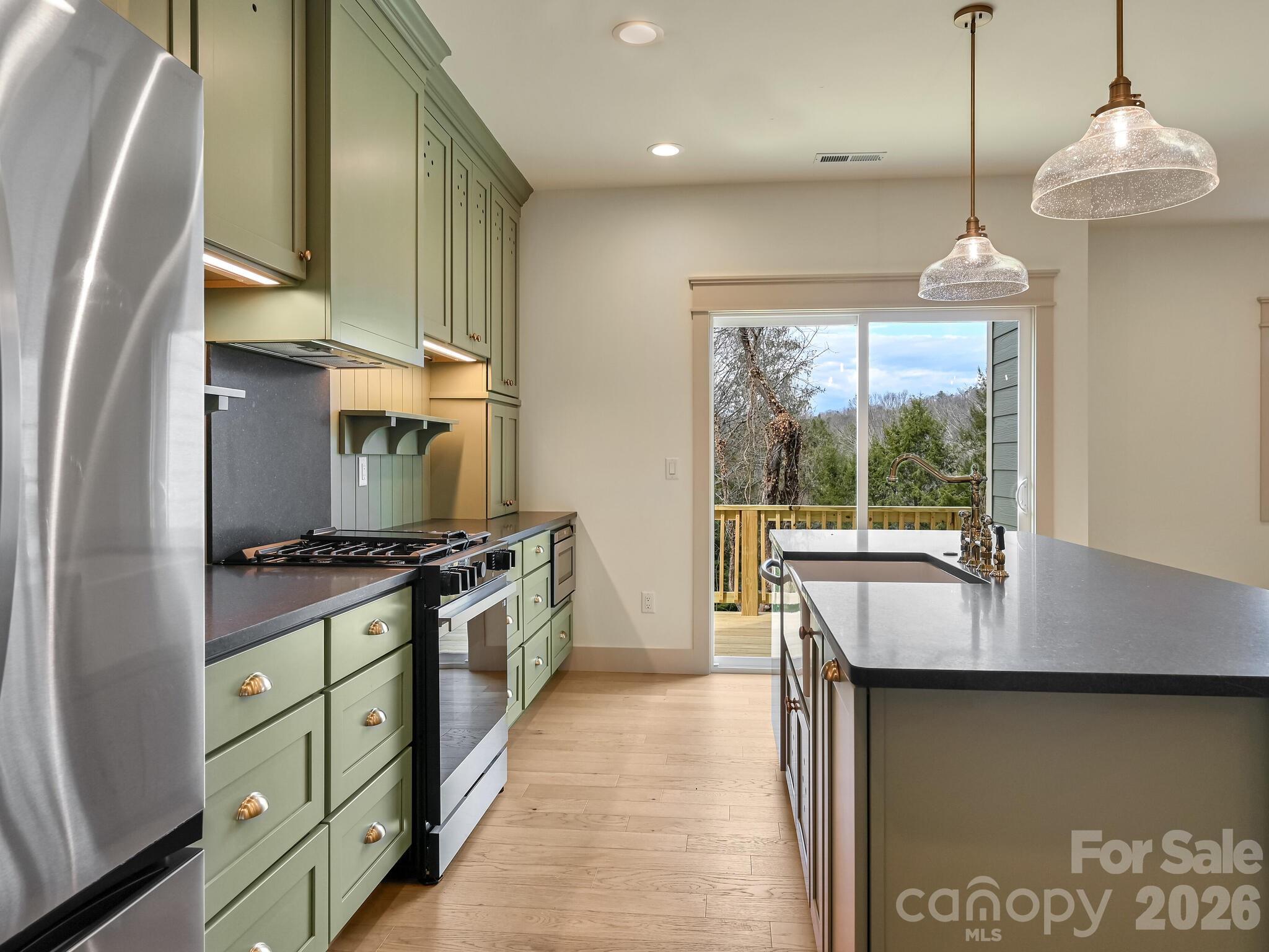 99 Arco Road Asheville NC 28805