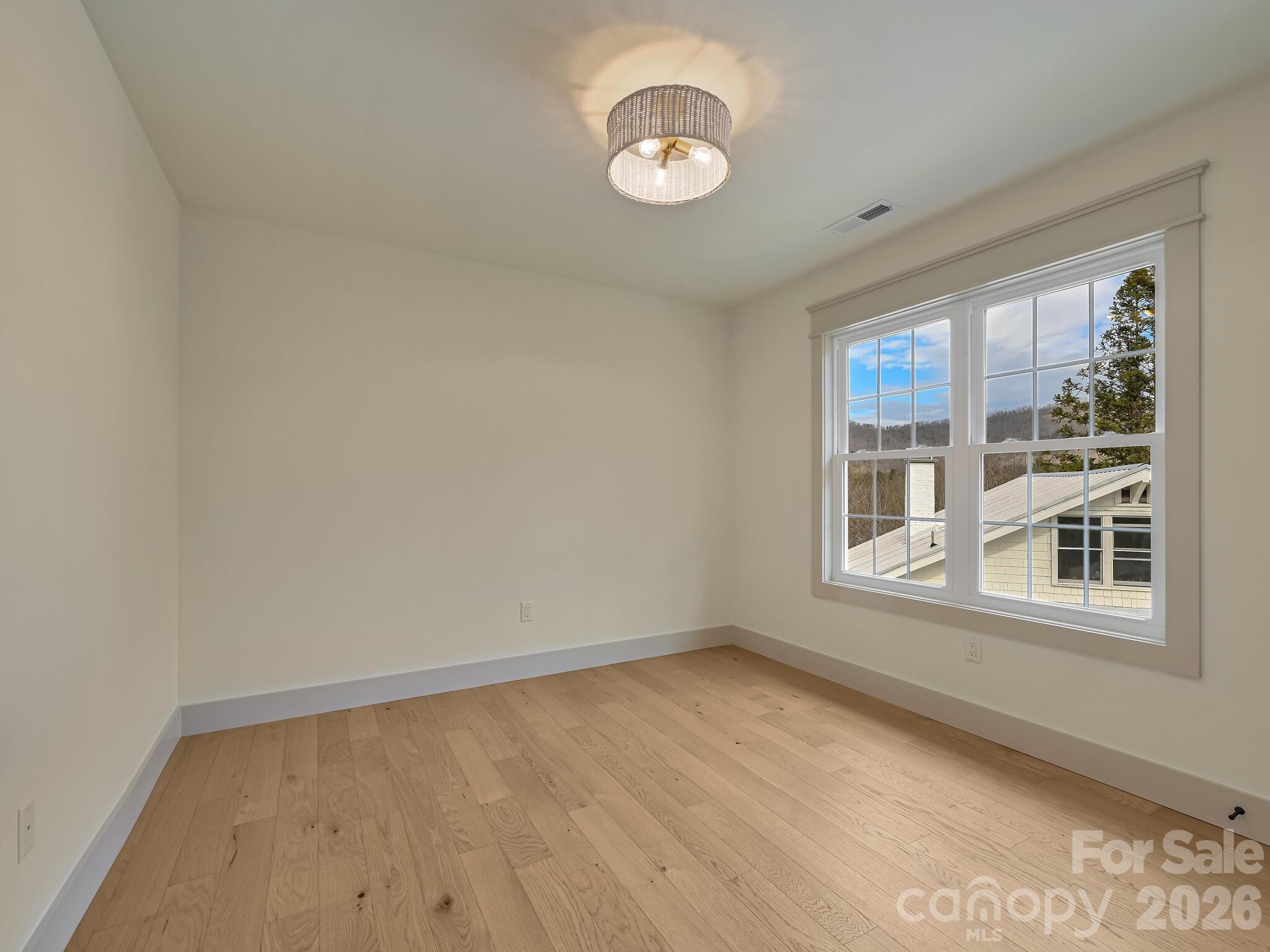 99 Arco Road Asheville NC 28805