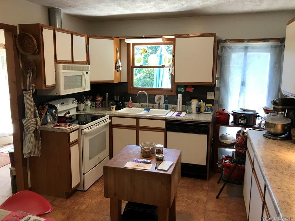 2138 Highway 197 Road Bakersville NC 28705