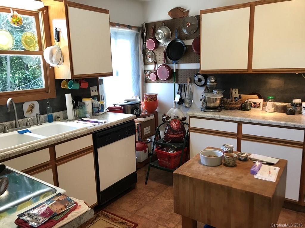 2138 Highway 197 Road Bakersville NC 28705