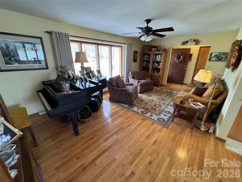 35 Azalea Drive Spruce Pine NC 28777