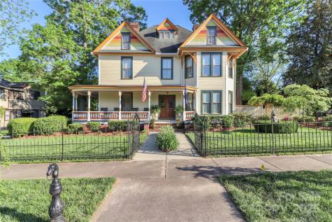 235 Walnut Street Statesville NC 28677