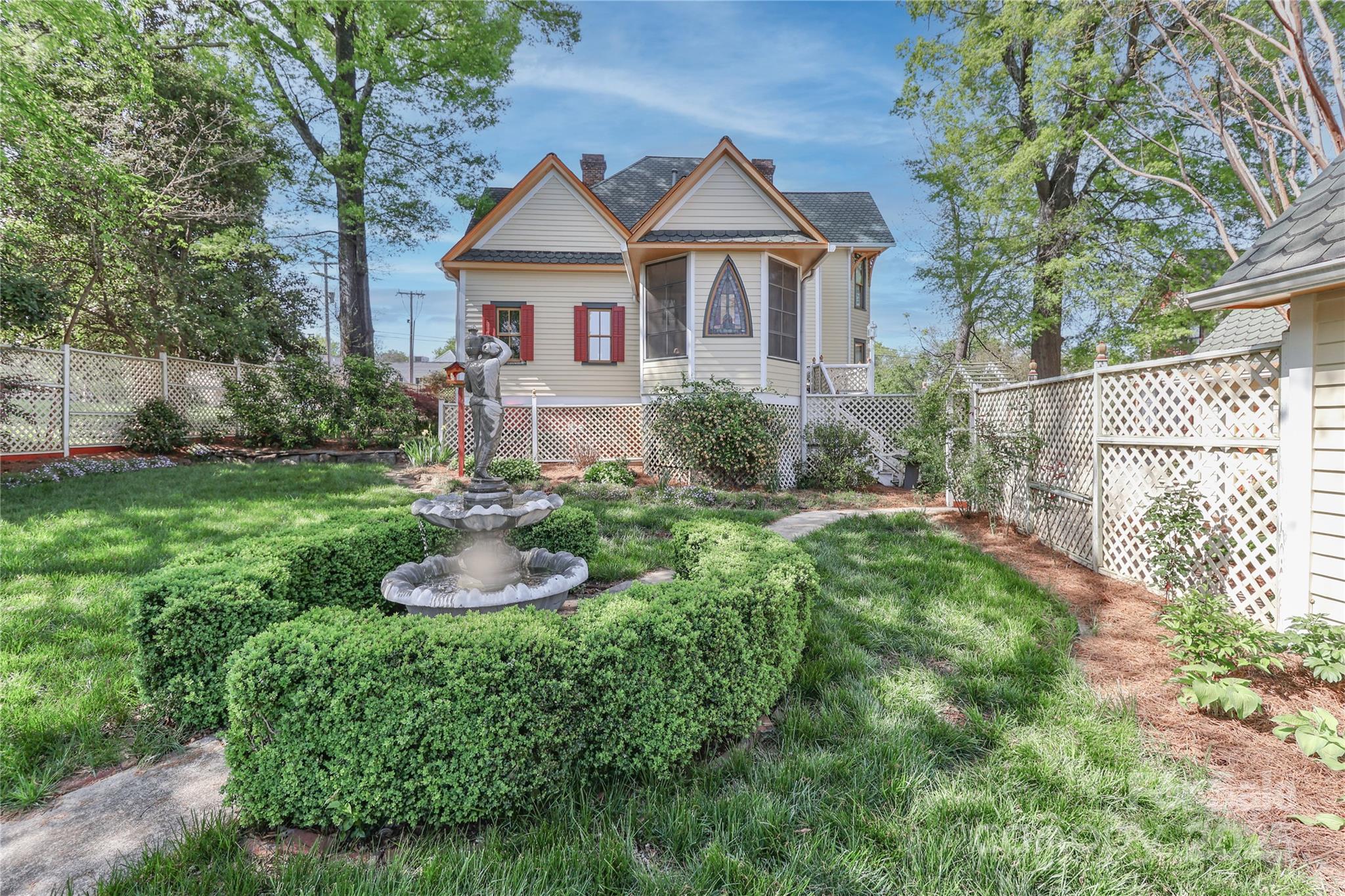 235 Walnut Street Statesville NC 28677