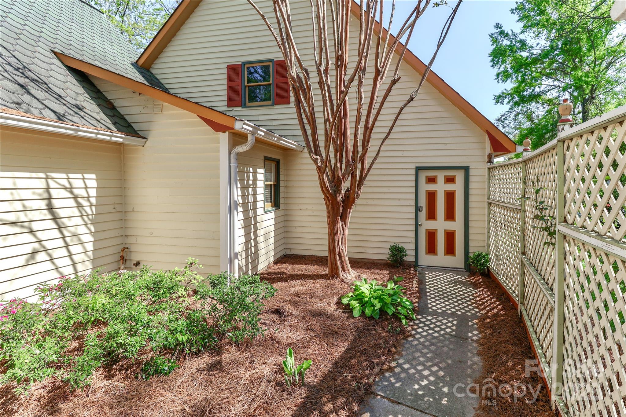 235 Walnut Street Statesville NC 28677