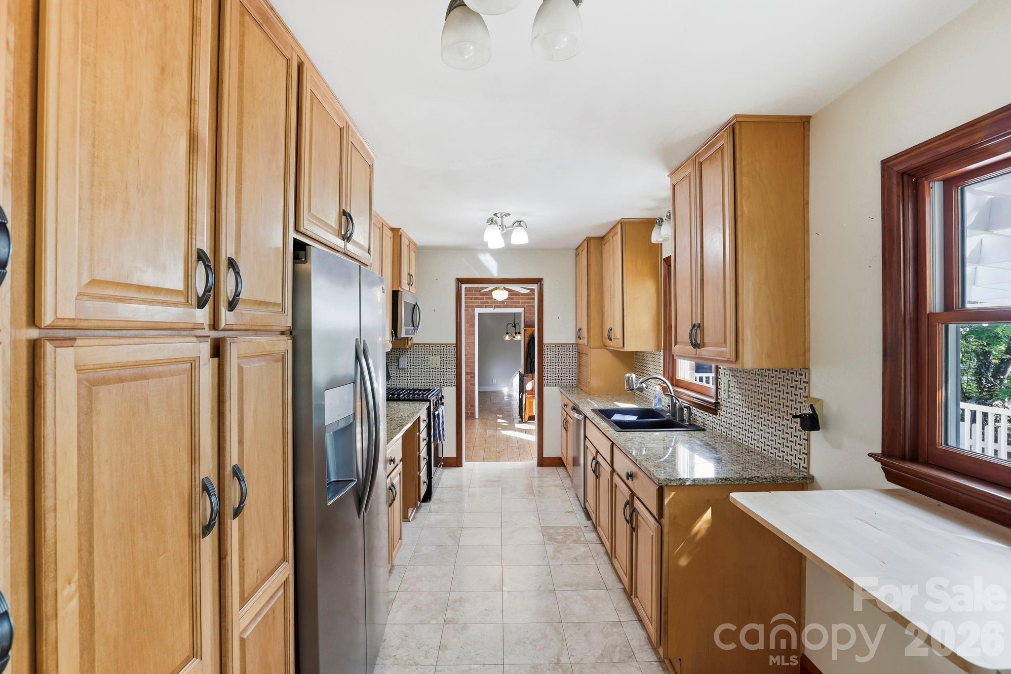 121 Wells Street Hendersonville NC 28739