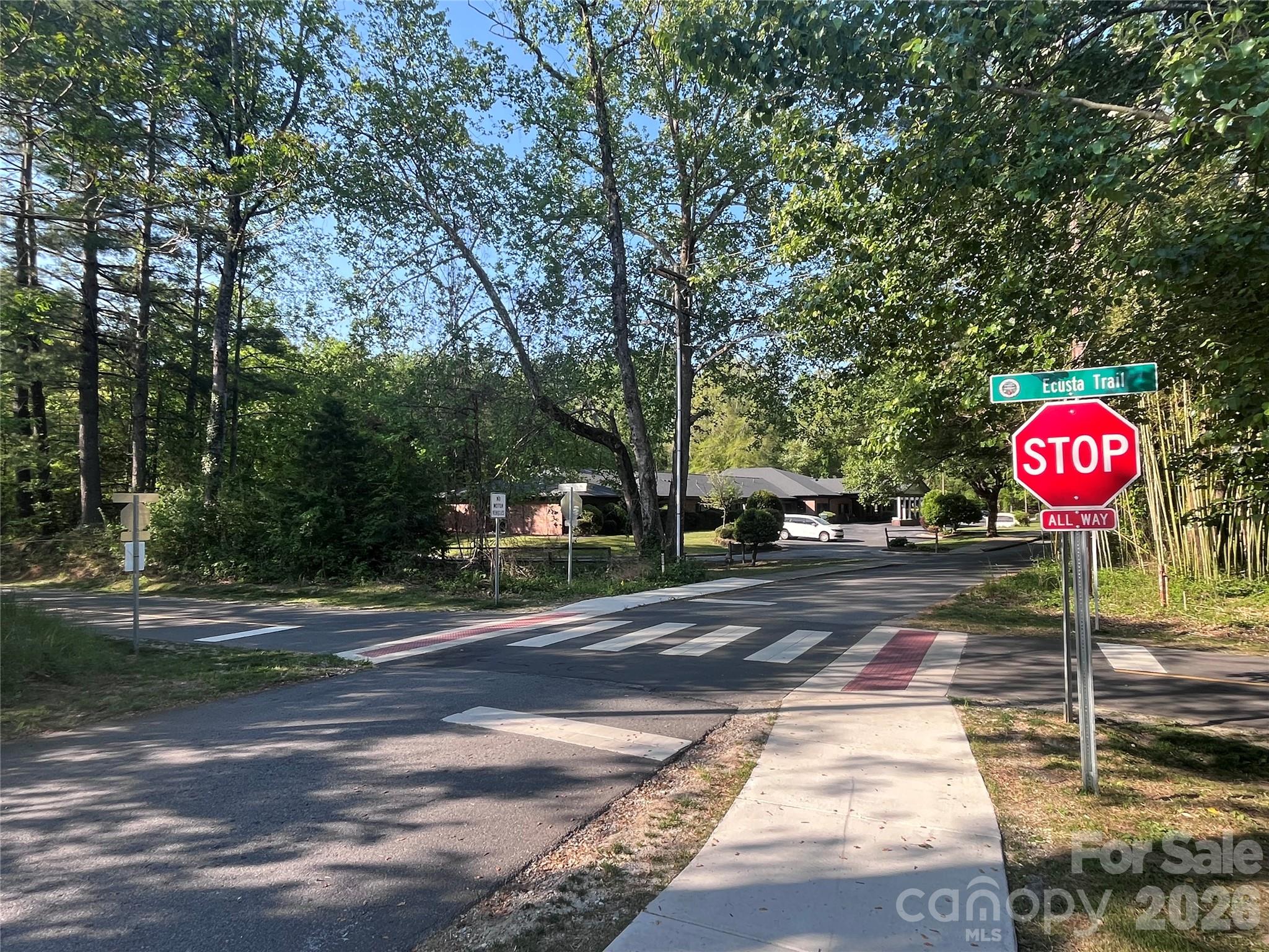 121 Wells Street Hendersonville NC 28739