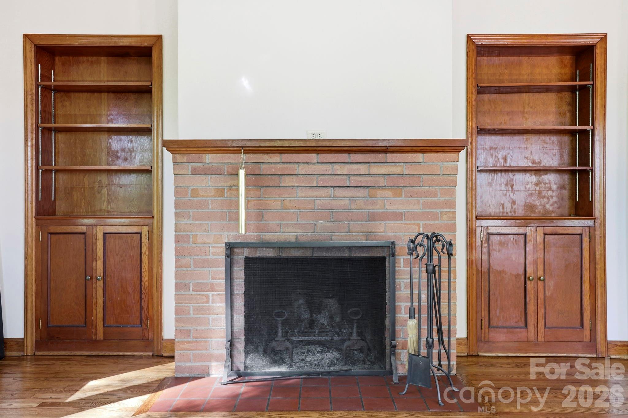121 Wells Street Hendersonville NC 28739