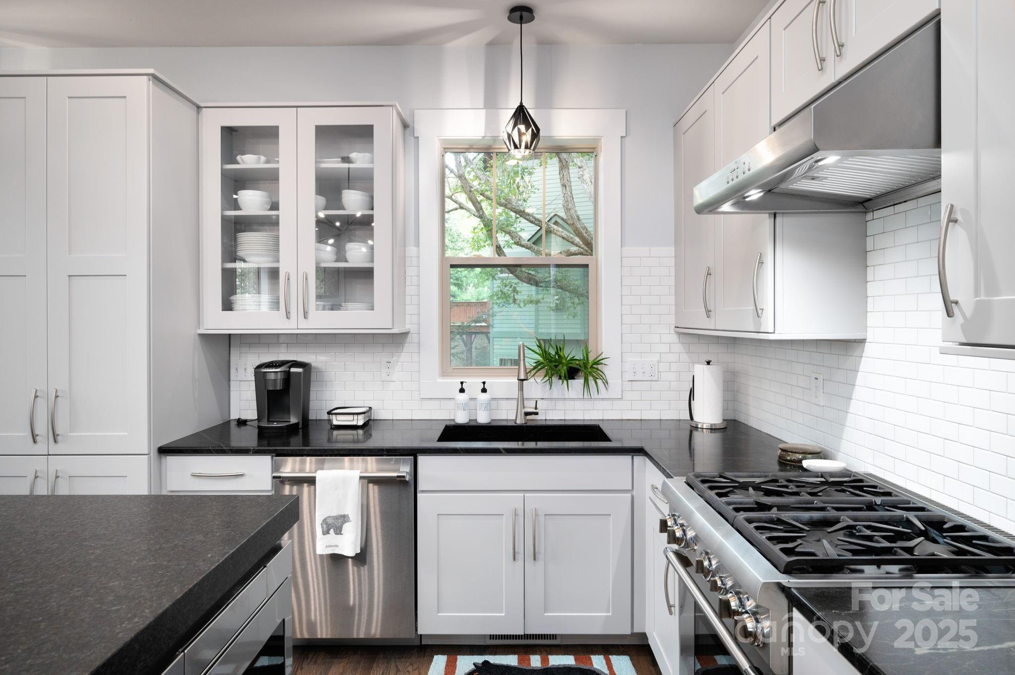 12 Sunset Drive Asheville NC 28804