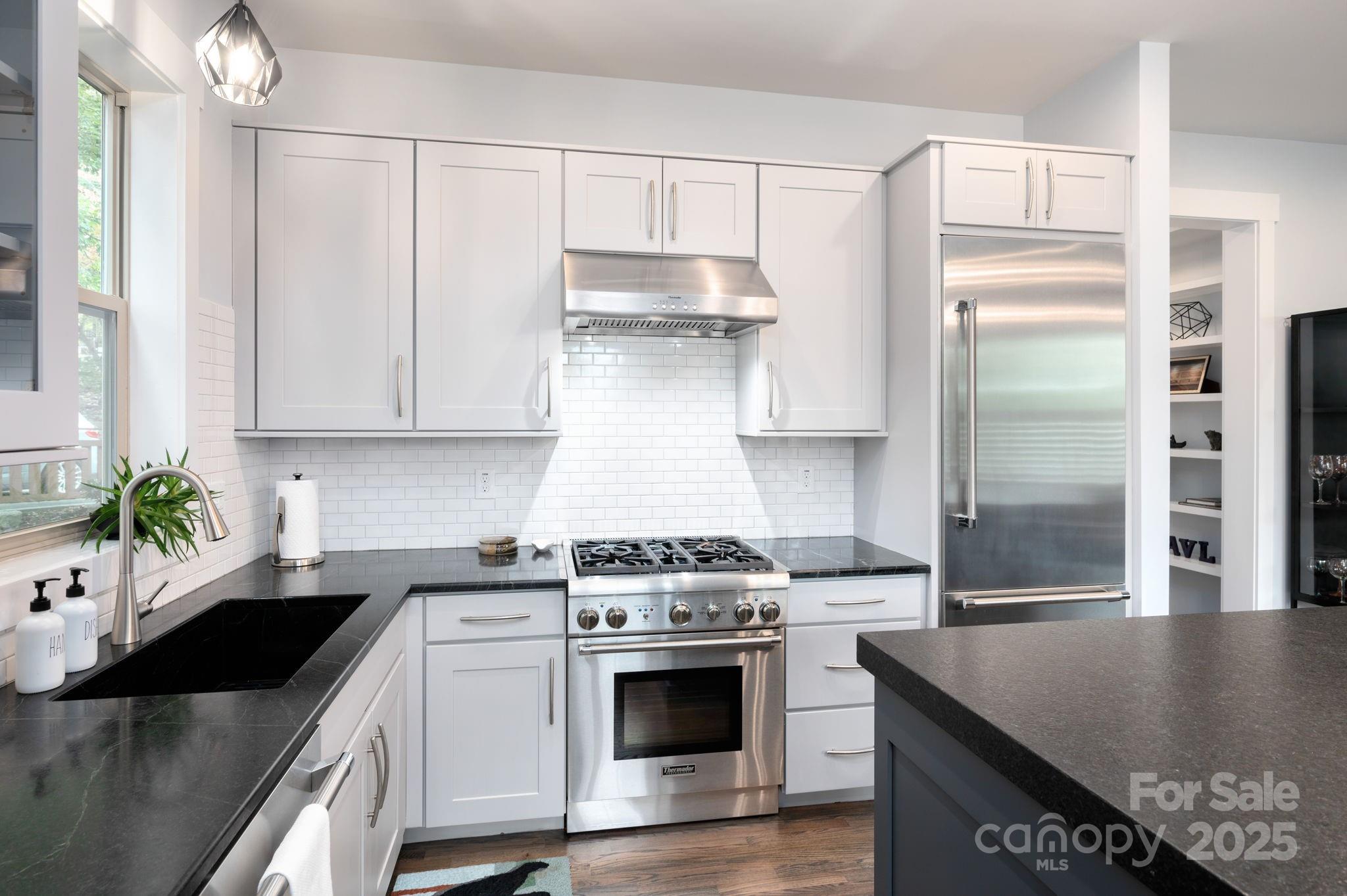 12 Sunset Drive Asheville NC 28804