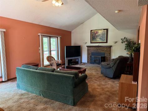 97 Wilkie Way Fletcher NC 28732