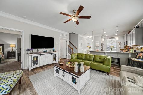 4612 Poinsettia Avenue Gastonia NC 28056