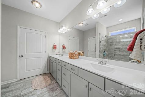 4612 Poinsettia Avenue Gastonia NC 28056