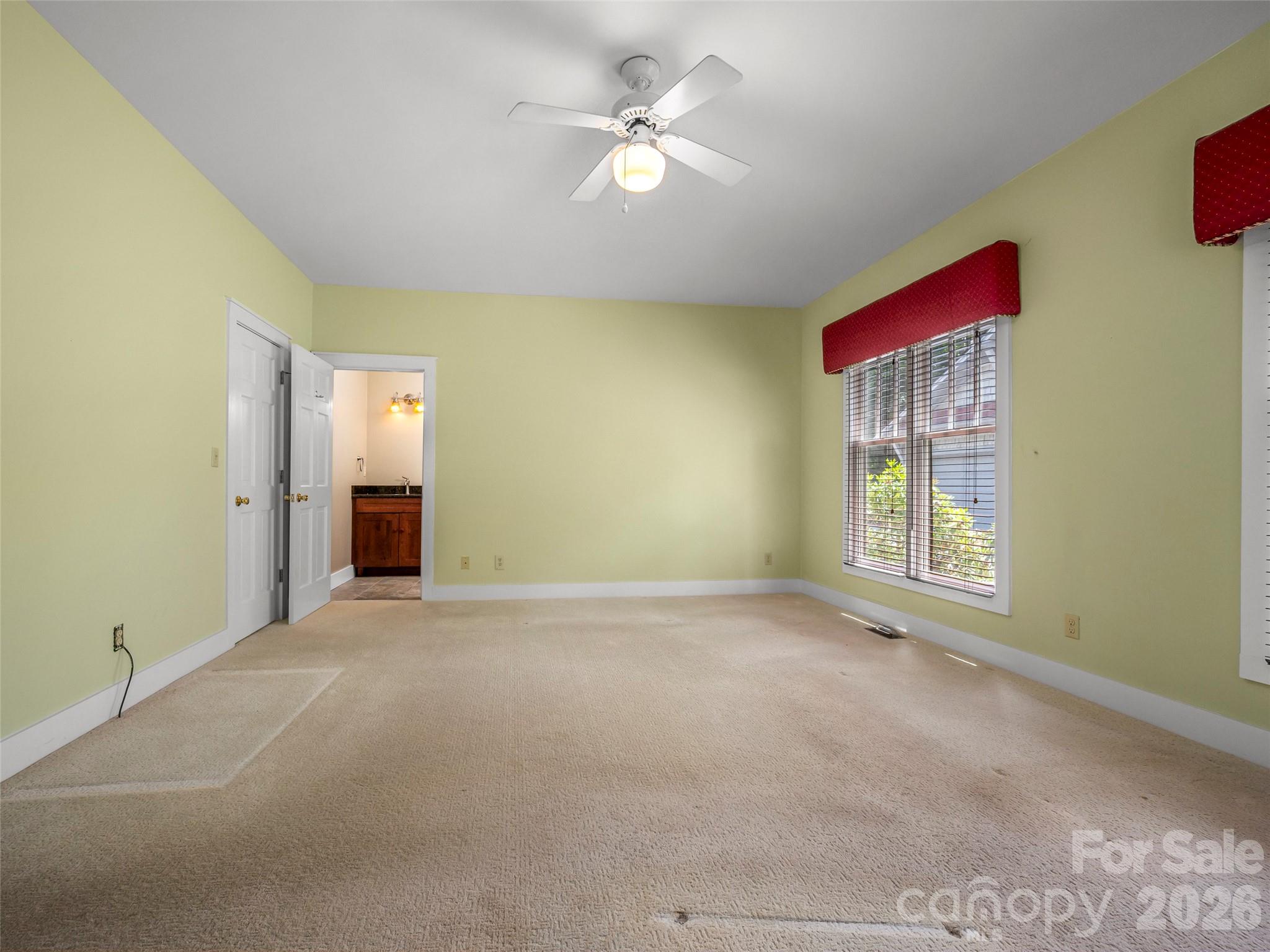 4 Lacoste Drive Hendersonville NC 28739