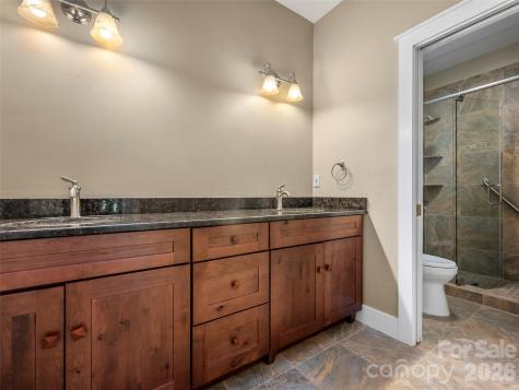 4 Lacoste Drive Hendersonville NC 28739