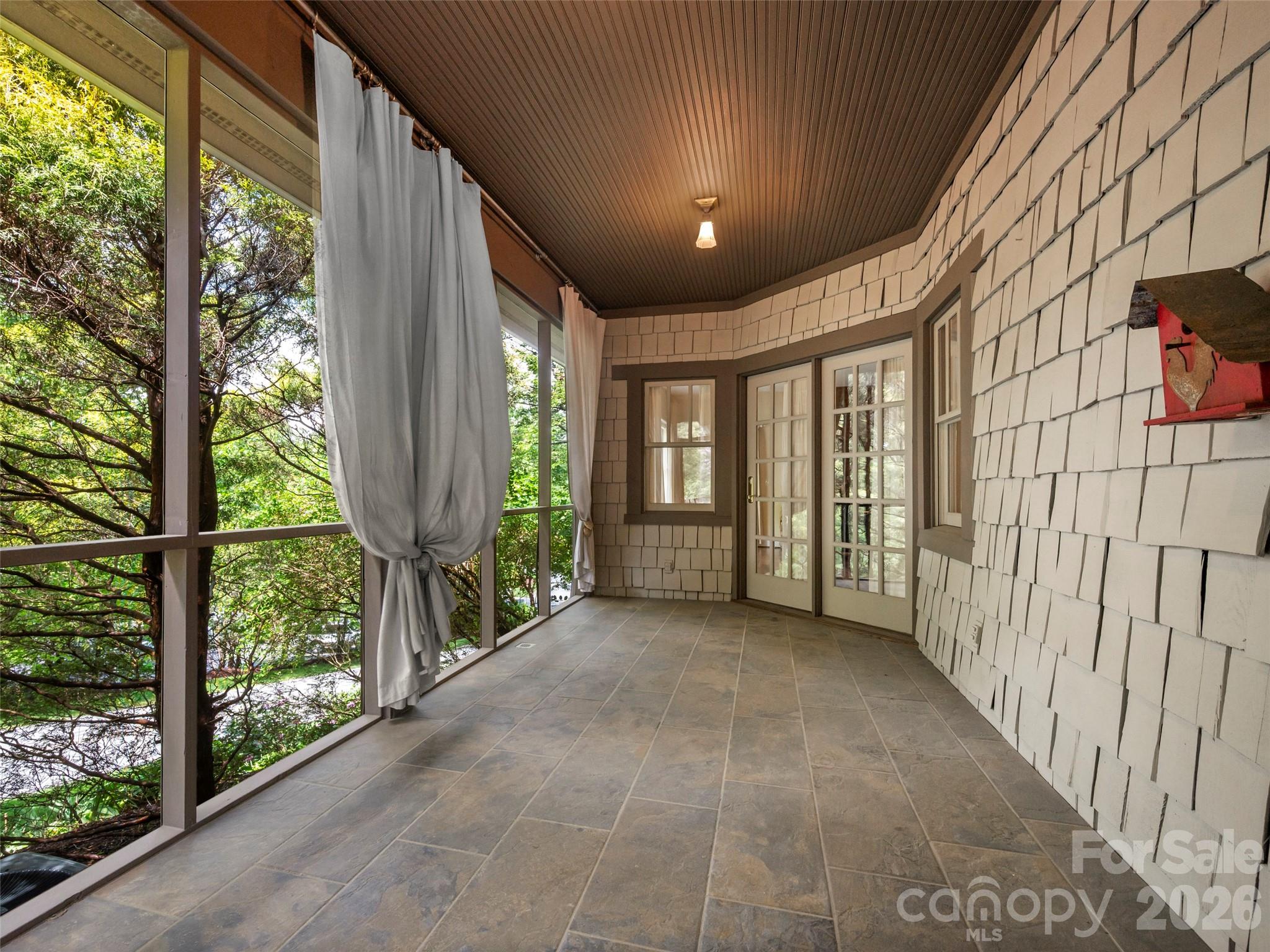 4 Lacoste Drive Hendersonville NC 28739