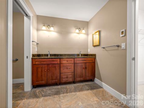 4 Lacoste Drive Hendersonville NC 28739