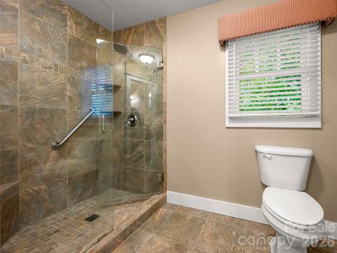 4 Lacoste Drive Hendersonville NC 28739