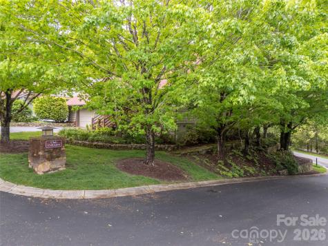 4 Lacoste Drive Hendersonville NC 28739