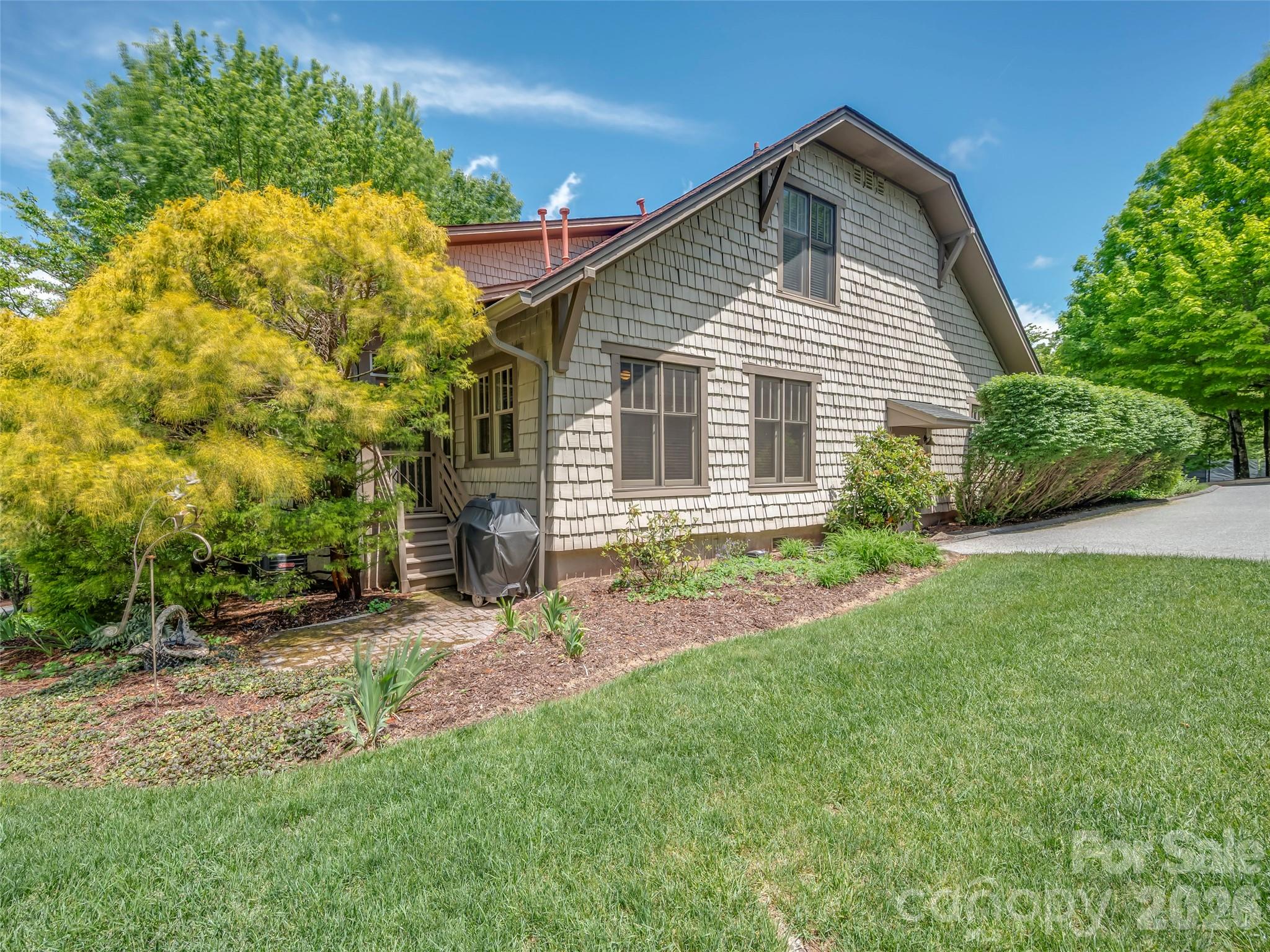 4 Lacoste Drive Hendersonville NC 28739