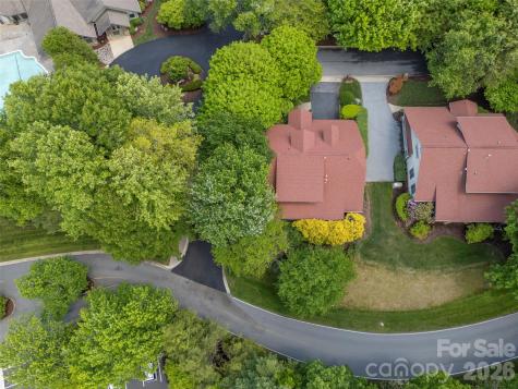 4 Lacoste Drive Hendersonville NC 28739