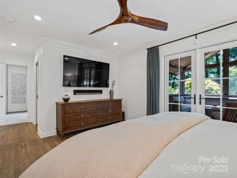 13 Robinhood Road Asheville NC 28804