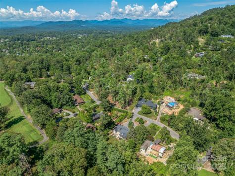 13 Robinhood Road Asheville NC 28804