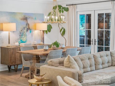 13 Robinhood Road Asheville NC 28804