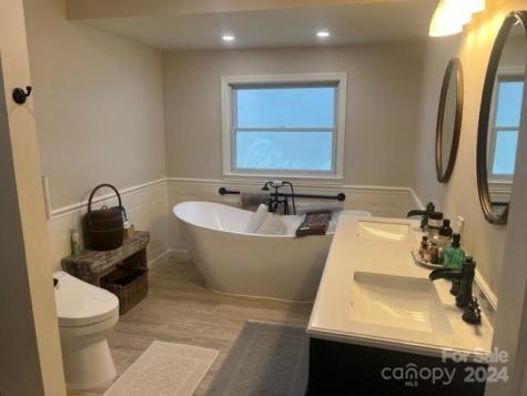 558 Lakeshore Drive Extension Asheville NC 28804