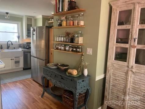 558 Lakeshore Drive Extension Asheville NC 28804