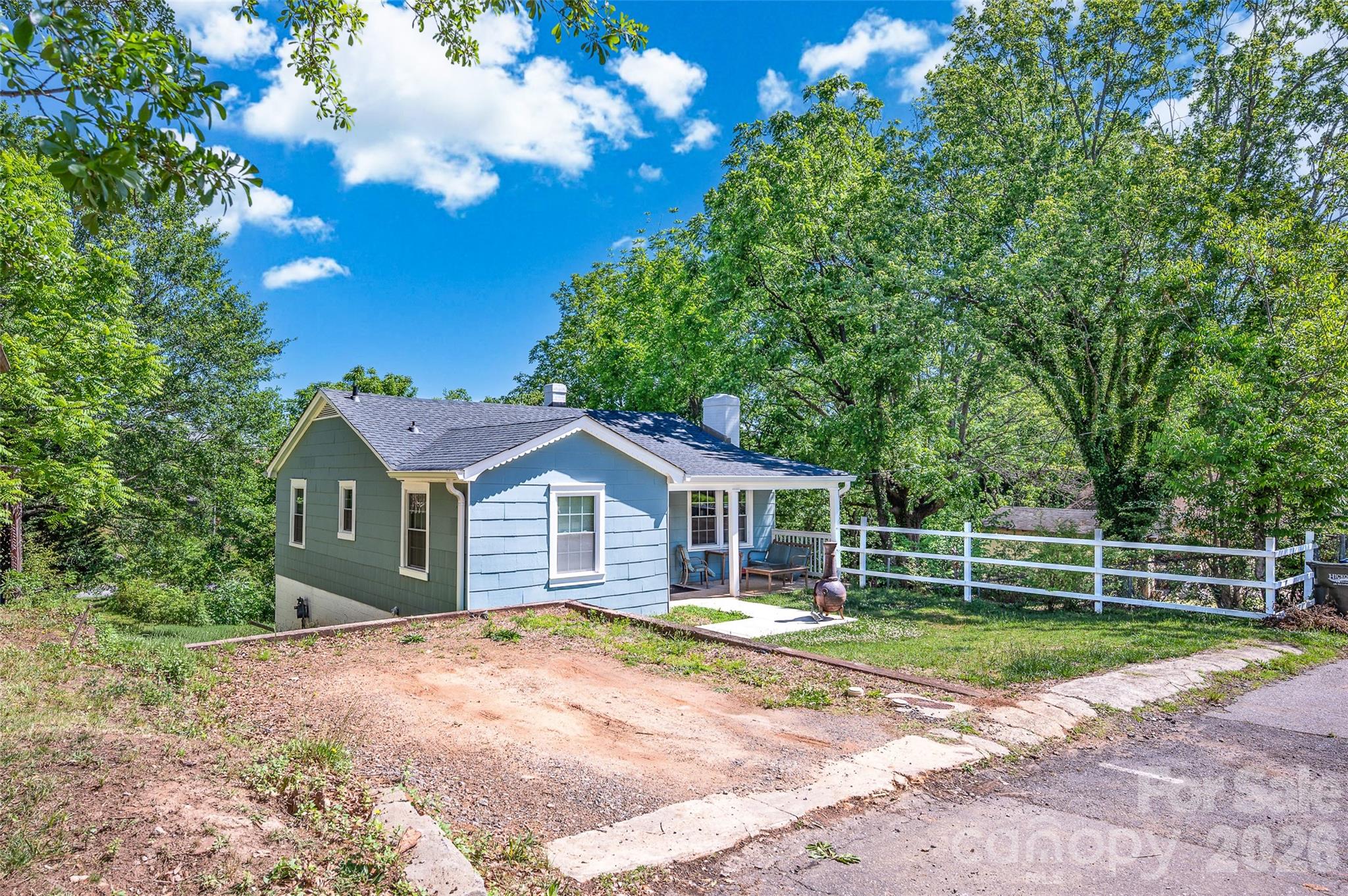 723 F Avenue SE Hickory NC 28602
