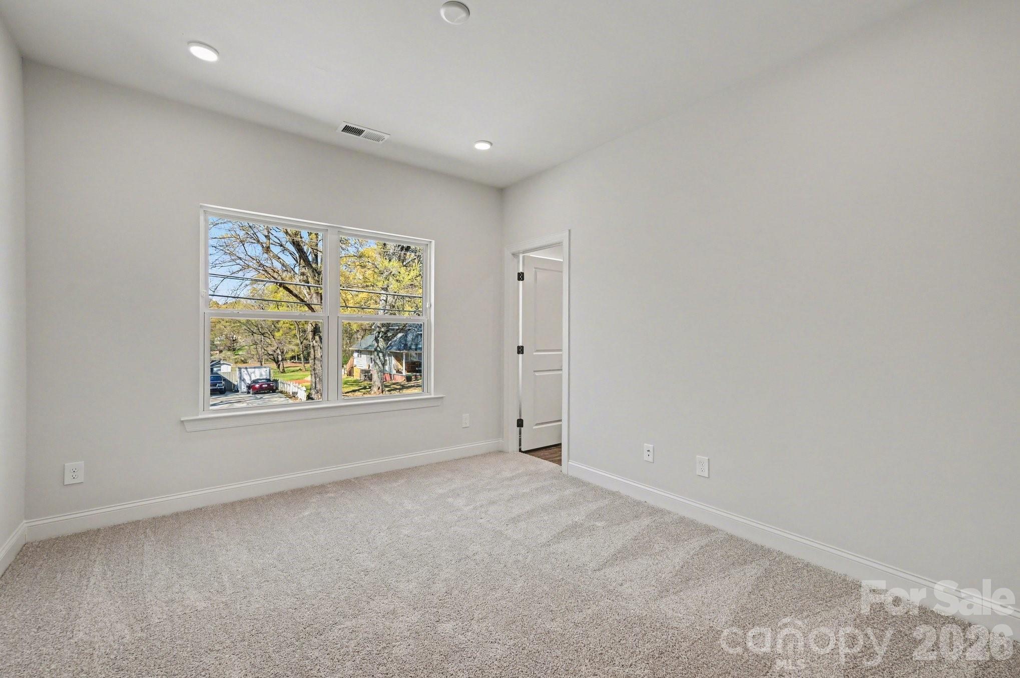564 W Wilson Avenue Mooresville NC 28115